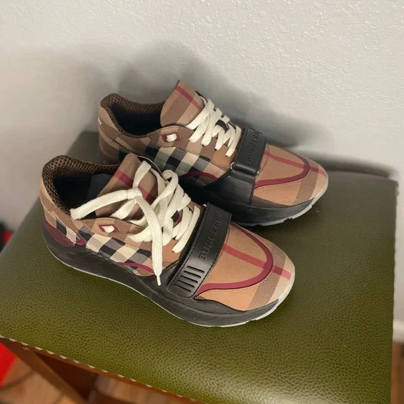 Ramsey Check Low Top Sneaker Size 41 (9) Mens